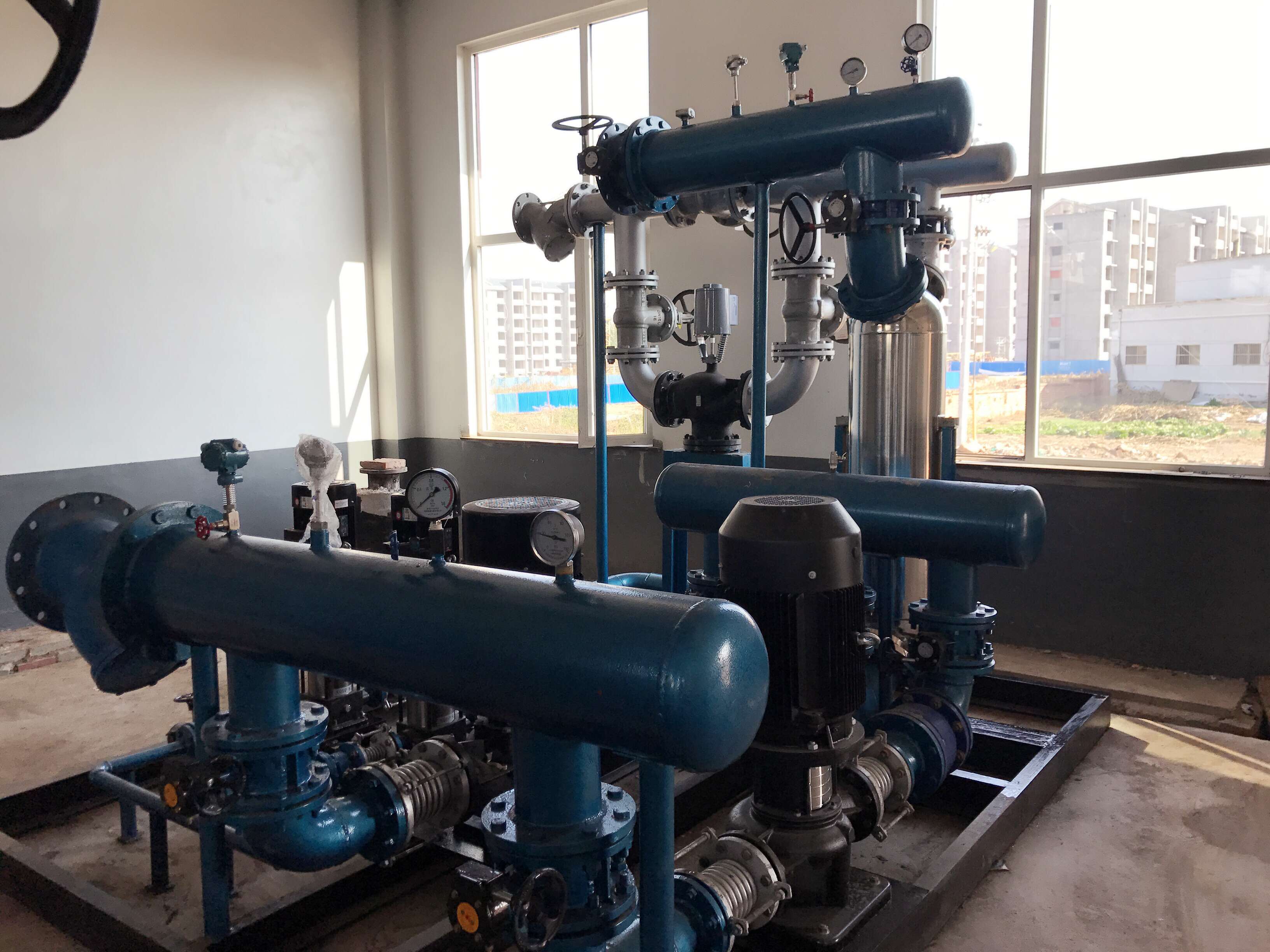 ���̰���